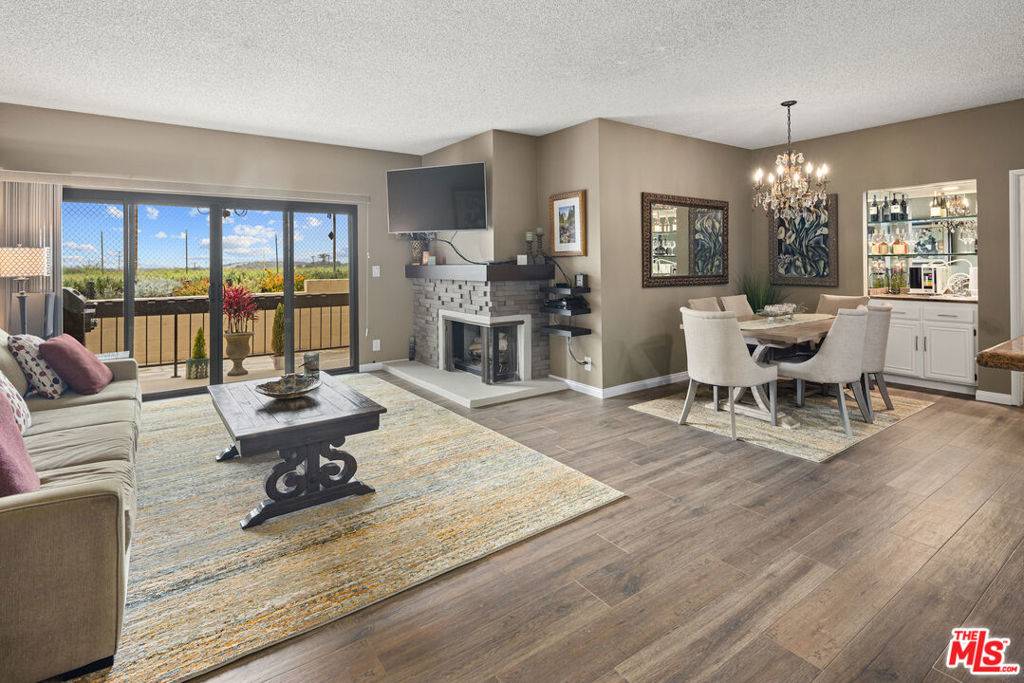 Playa Del Rey, CA 90293,8180 Manitoba ST #149