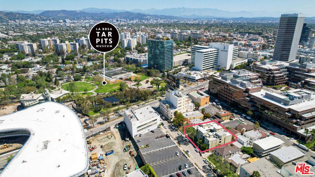 Los Angeles, CA 90036,724 S Stanley AVE #3