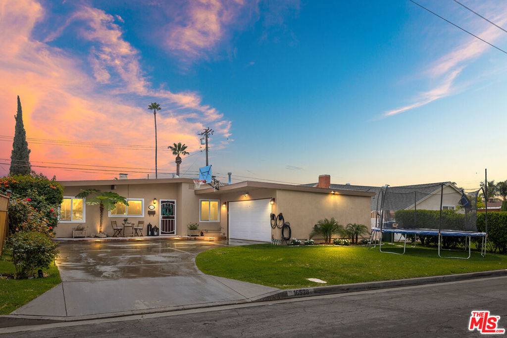 La Puente, CA 91744,16528 Pocono ST
