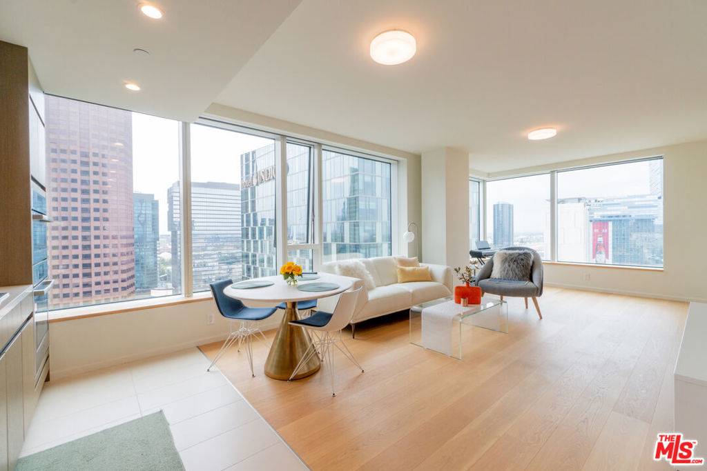 Los Angeles, CA 90017,889 Francisco ST #1903