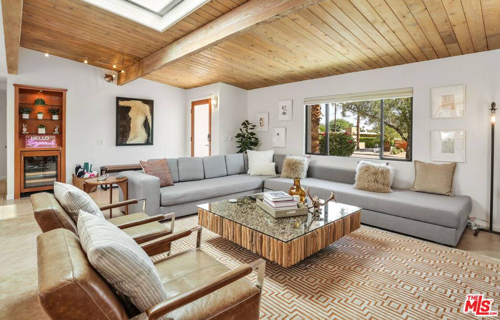 Palm Springs, CA 92262,550 E Miraleste CT