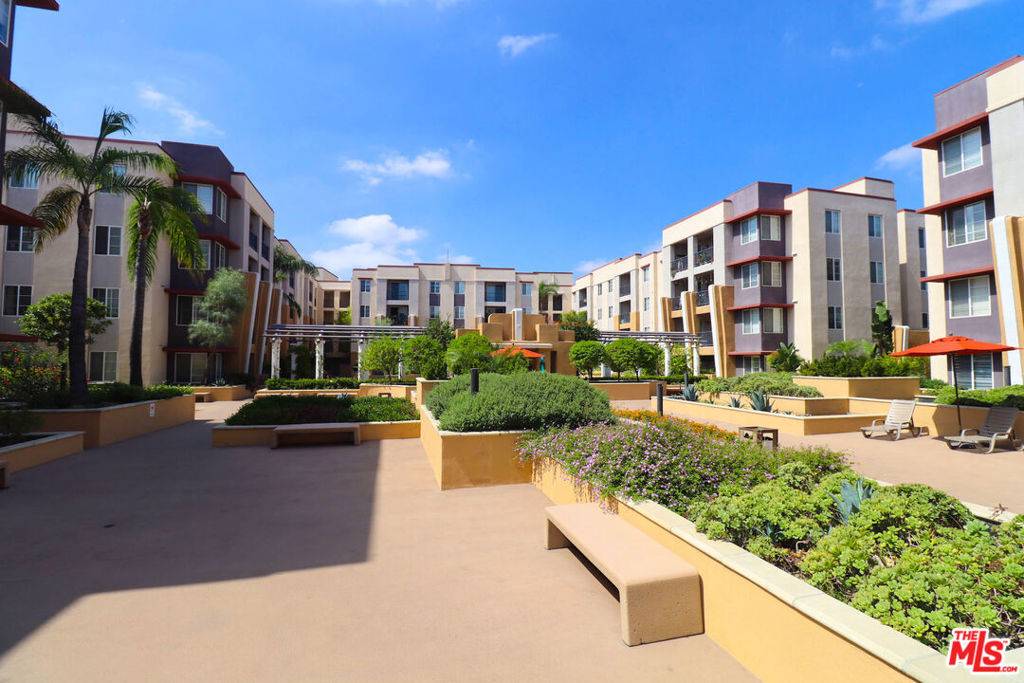 Los Angeles, CA 90031,360 W AVENUE 26 #117