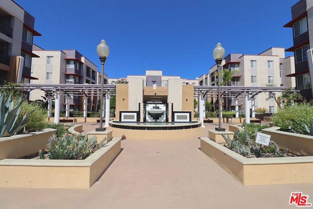Los Angeles, CA 90031,360 W AVENUE 26 #117
