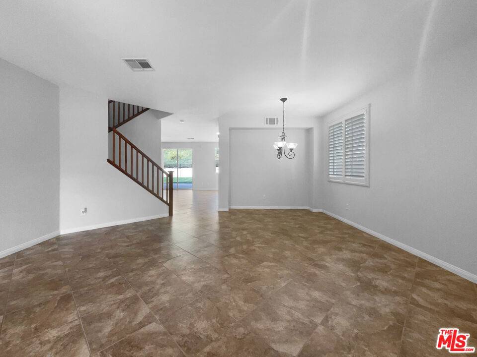 Santa Clarita, CA 91350,28036 Linda LN