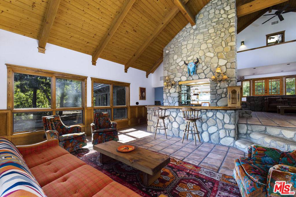 Ojai, CA 93023,10901 CREEK RD