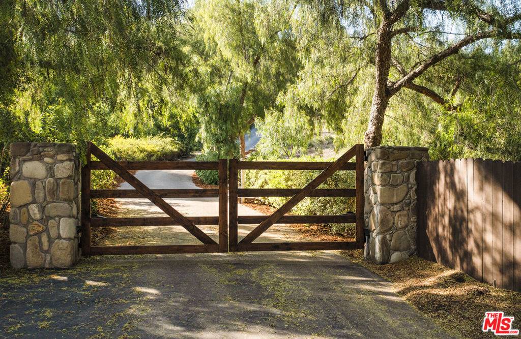Ojai, CA 93023,10901 CREEK RD