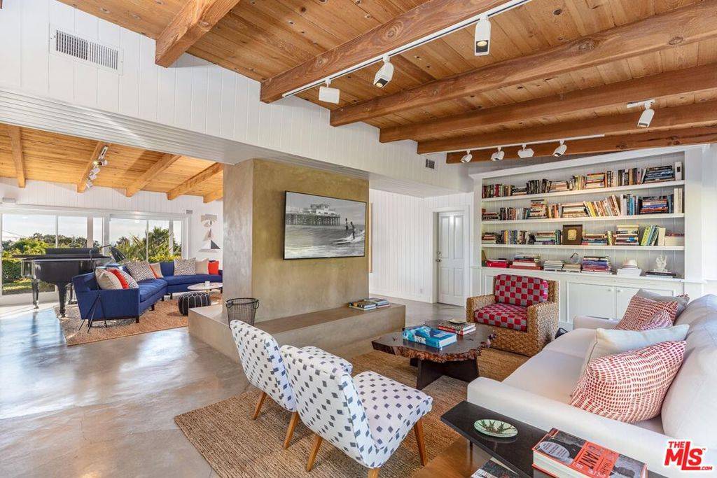 Malibu, CA 90265,27727 Pacific Coast HWY