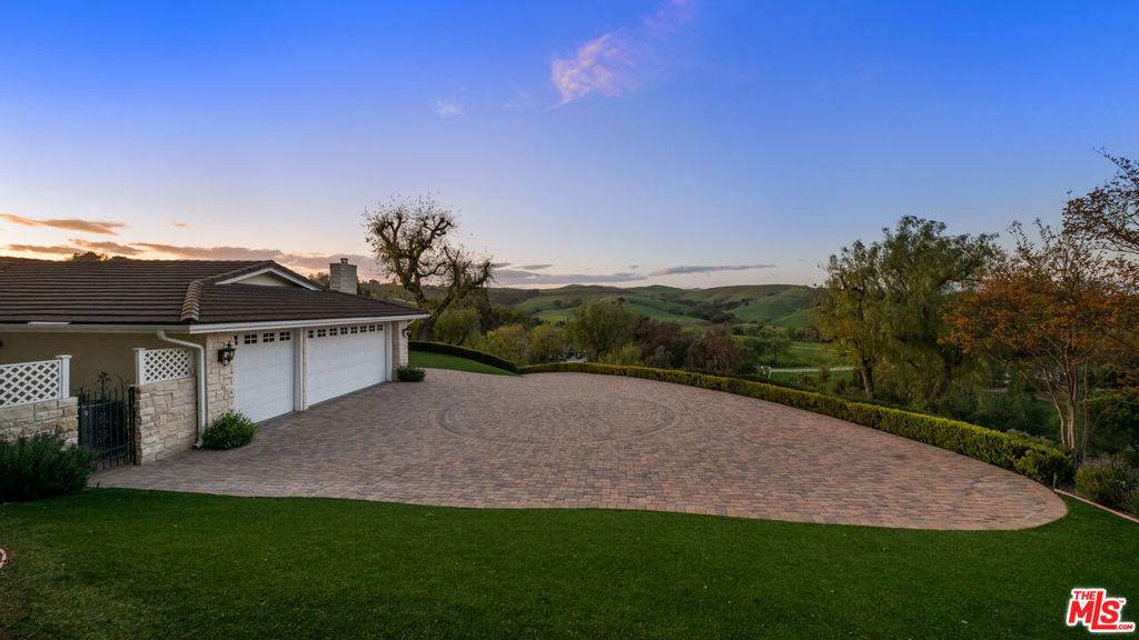 Hidden Hills, CA 91302,5658 Jed Smith RD