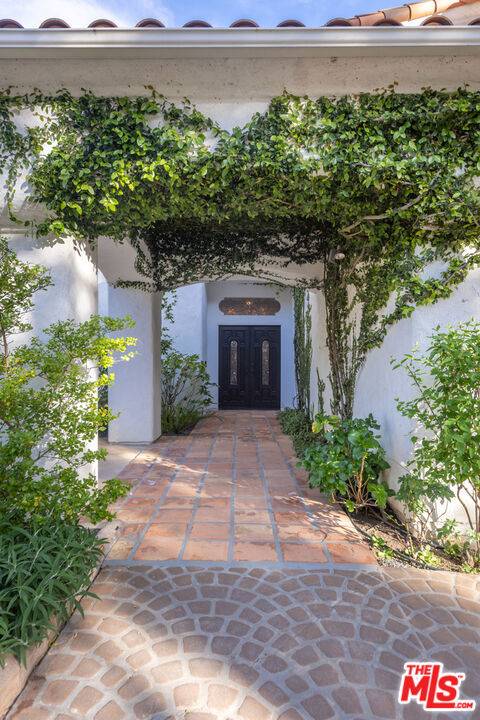 Malibu, CA 90265,23407 W Copacabana ST