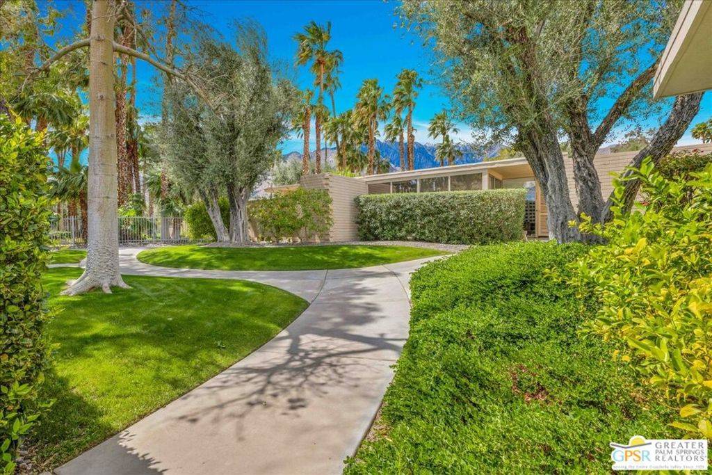 Palm Springs, CA 92262,360 Cabrillo RD #118