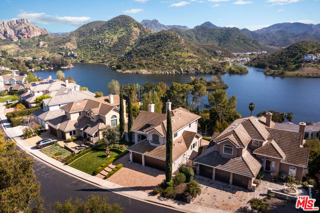Lake Sherwood, CA 91361,548 Cricketfield CT