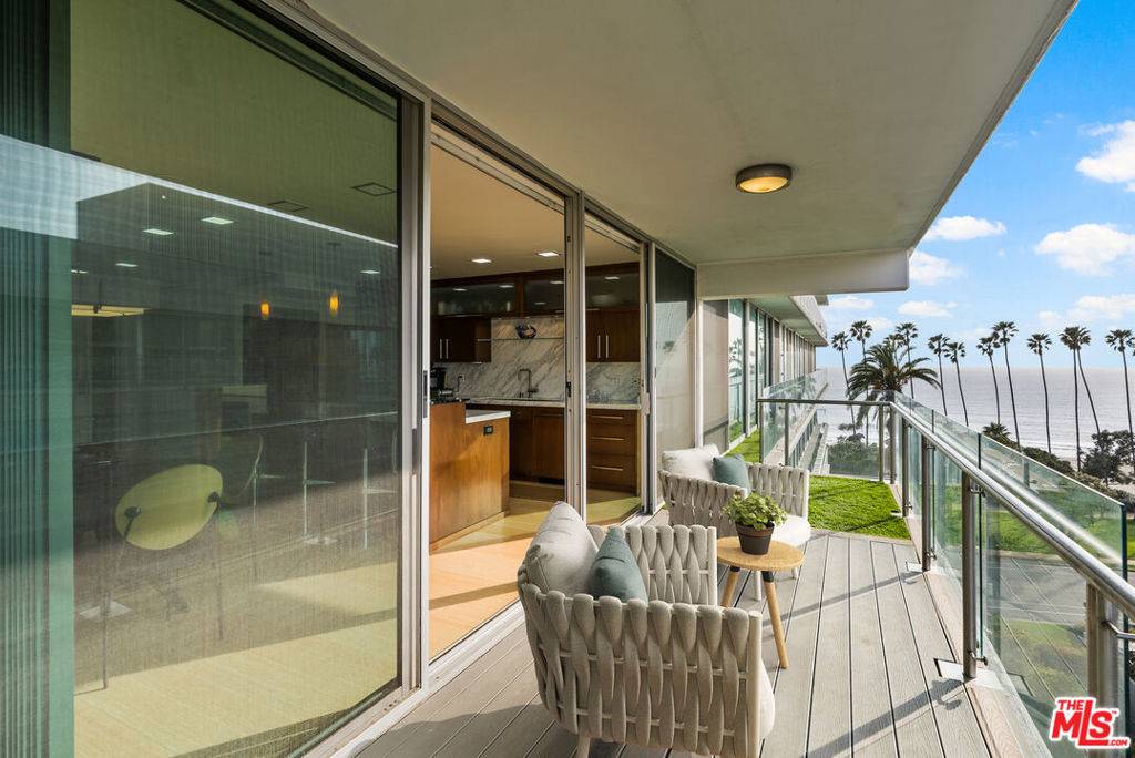 Santa Monica, CA 90402,535 Ocean AVE #8C
