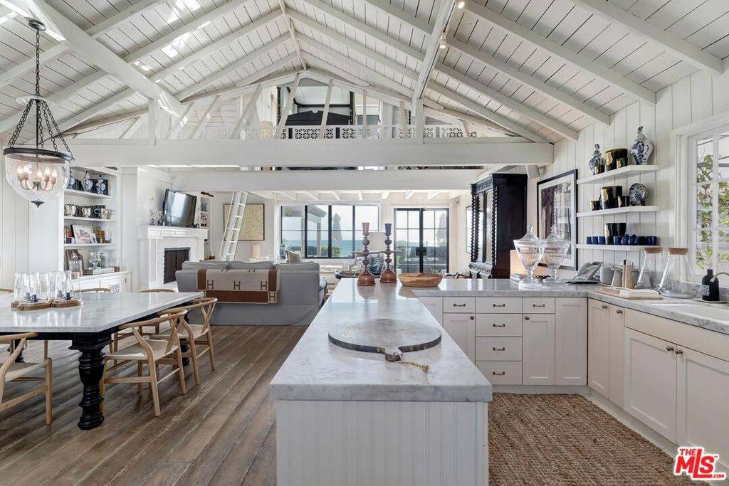 Malibu, CA 90265,23618 Malibu Colony RD #56