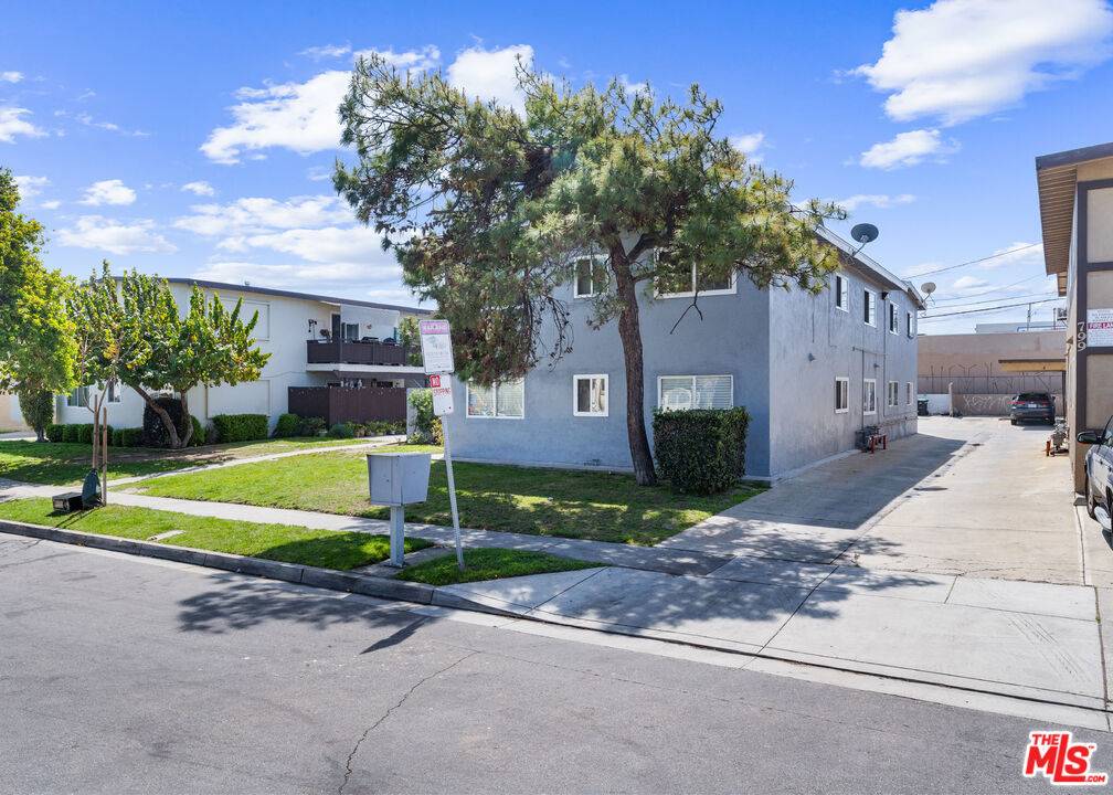 Costa Mesa, CA 92627,795 Shalimar DR