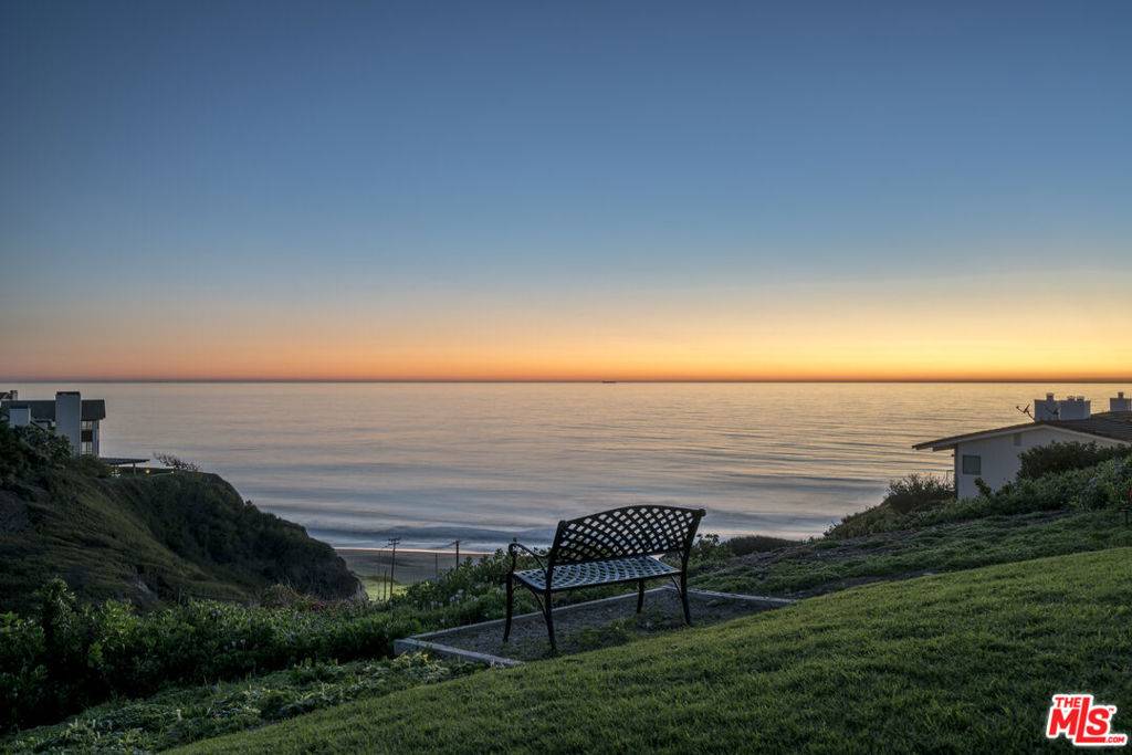 Malibu, CA 90265,6787 Las Olas WAY