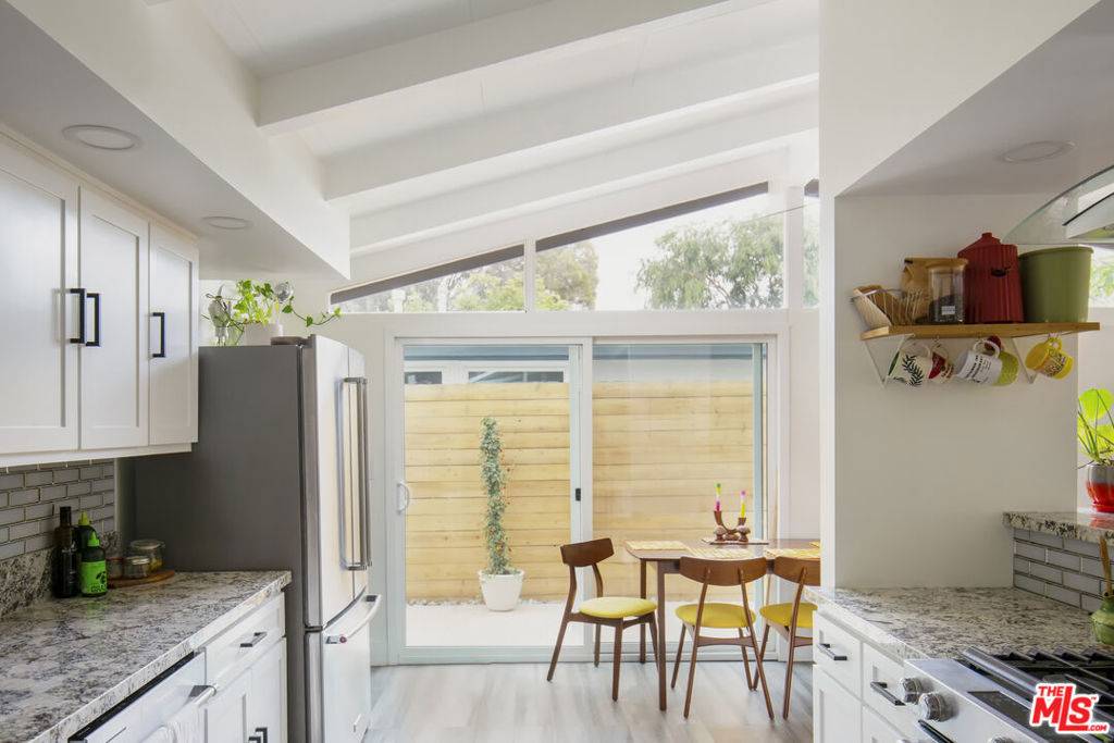 Reseda, CA 91335,6504 Rhea AVE