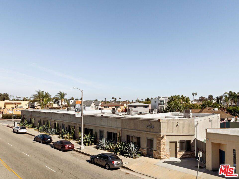 Los Angeles, CA 90016,5458 W Washington BLVD