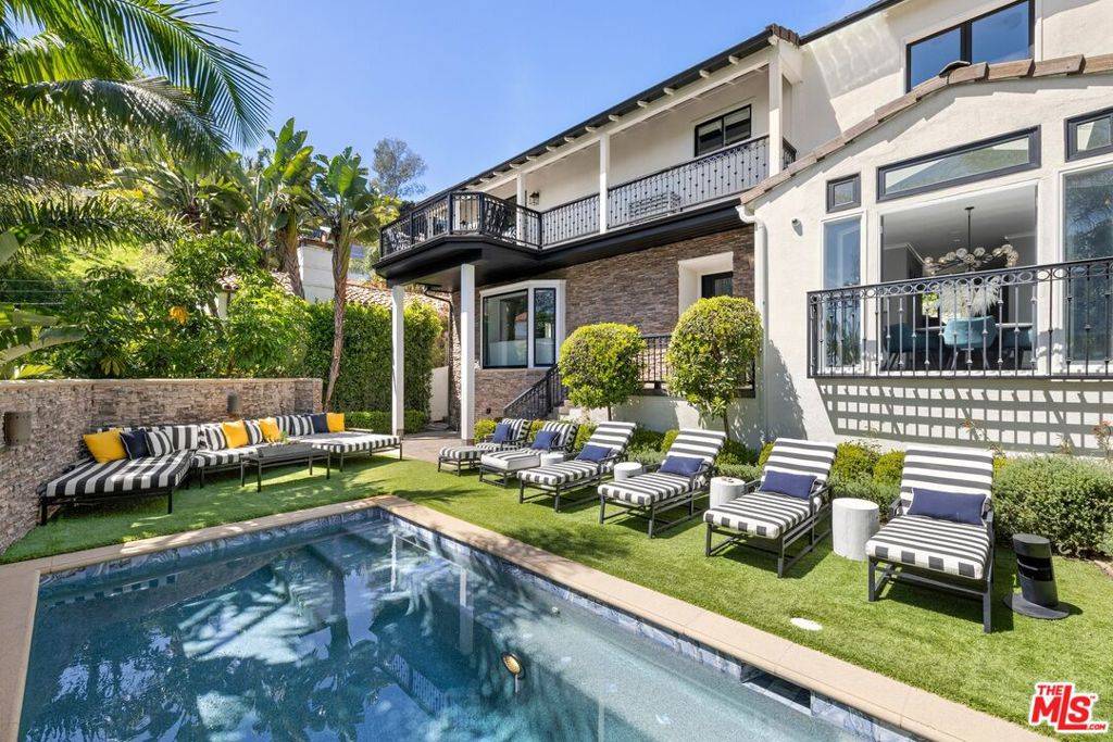 West Hollywood, CA 90069,1472 N Kings RD