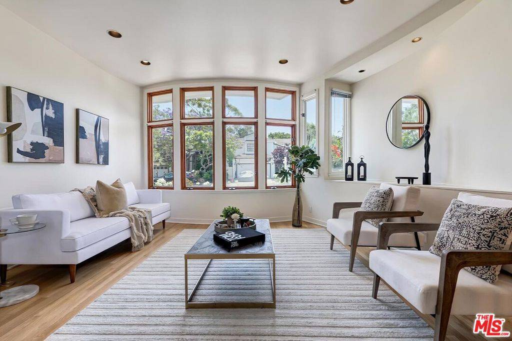 Santa Monica, CA 90405,1307 Ozone AVE