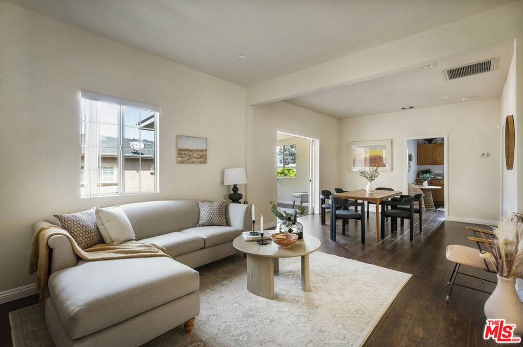 Los Angeles, CA 90029,3913 Adrian ST
