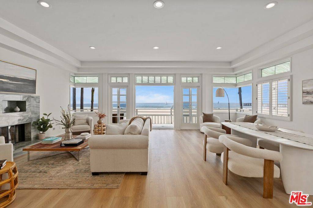 Marina Del Rey, CA 90292,3501 Oceanfront WALK