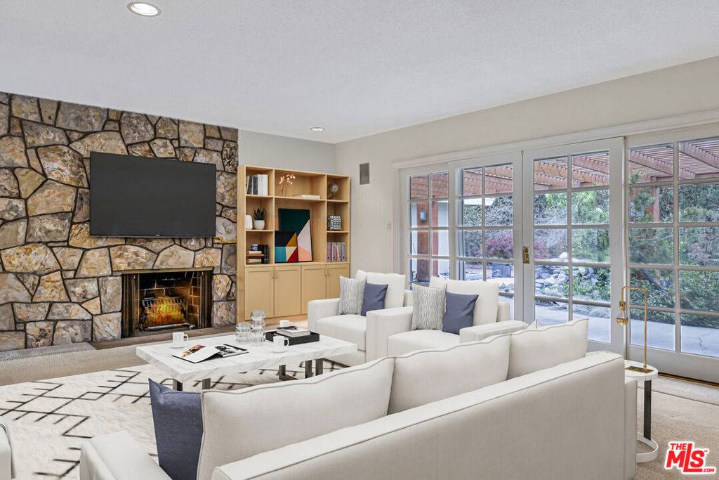 Los Angeles, CA 90056,5551 W 63rd ST