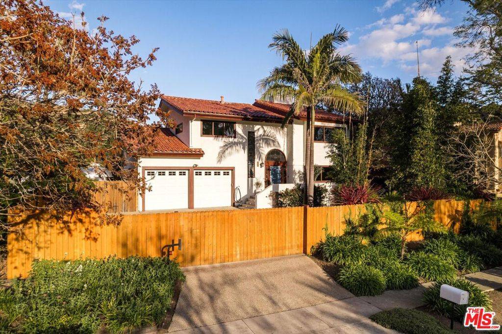 Santa Barbara, CA 93109,422 Alan RD