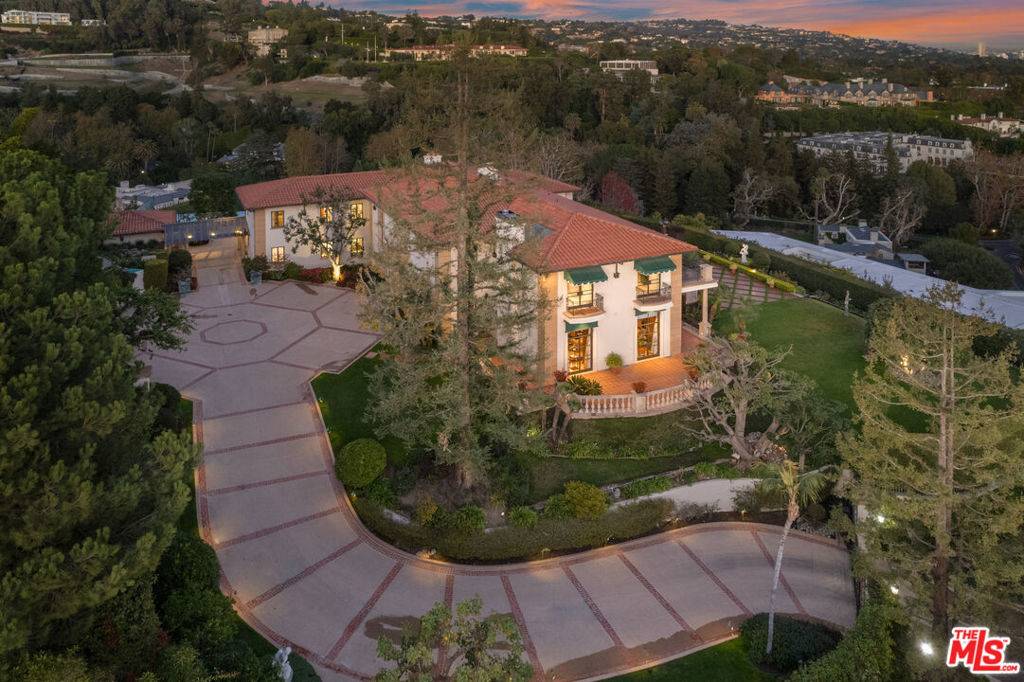 Los Angeles, CA 90077,642 Siena WAY