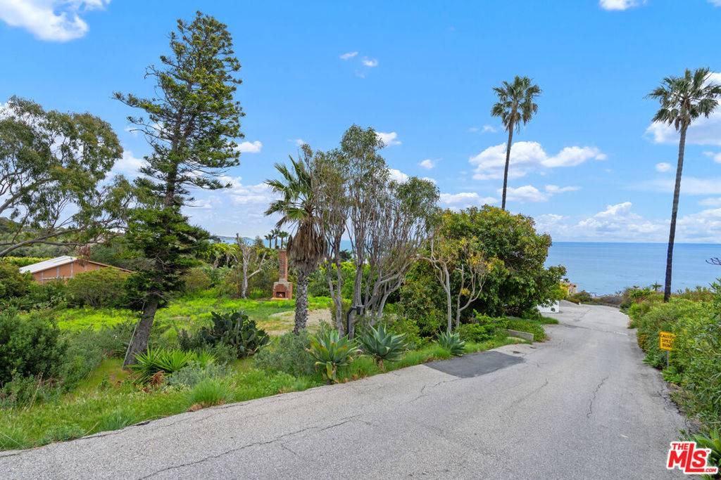 Malibu, CA 90265,32050 Pacific Coast HWY