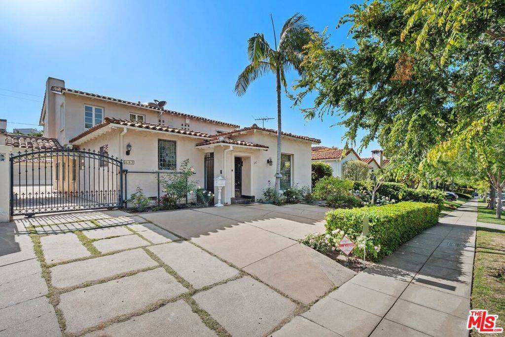 Beverly Hills, CA 90212,447 El Camino DR