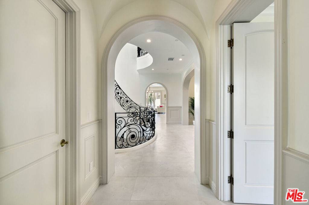 Santa Monica, CA 90402,548 15th ST