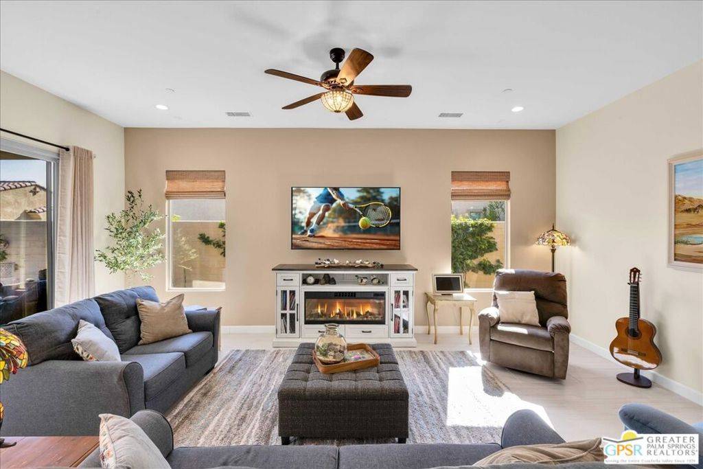Rancho Mirage, CA 92270,28 Chablis