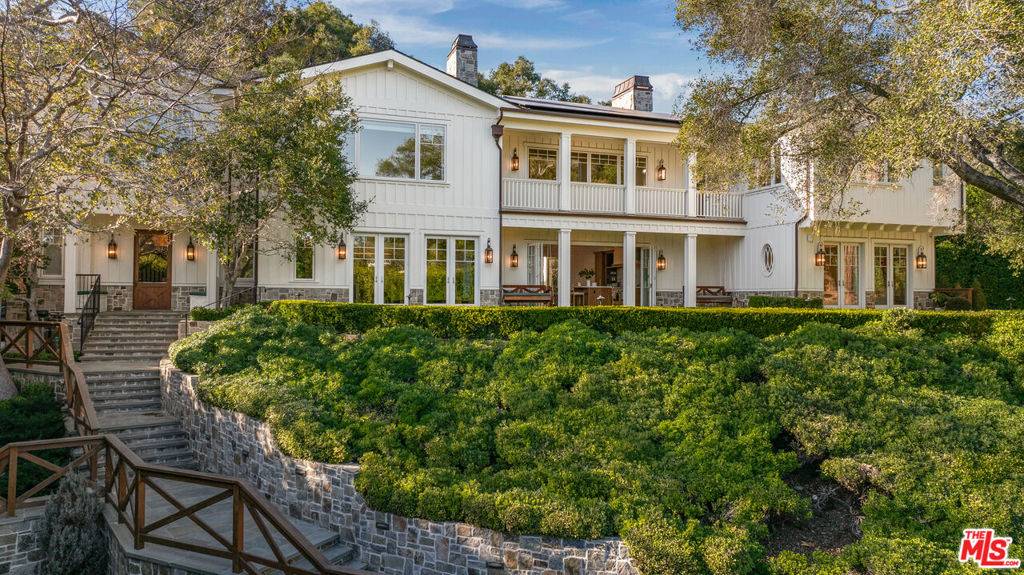 Los Angeles, CA 90049,13167 Boca De Canon LN