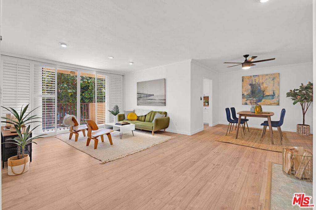 Sherman Oaks, CA 91423,12955 Riverside DR #201