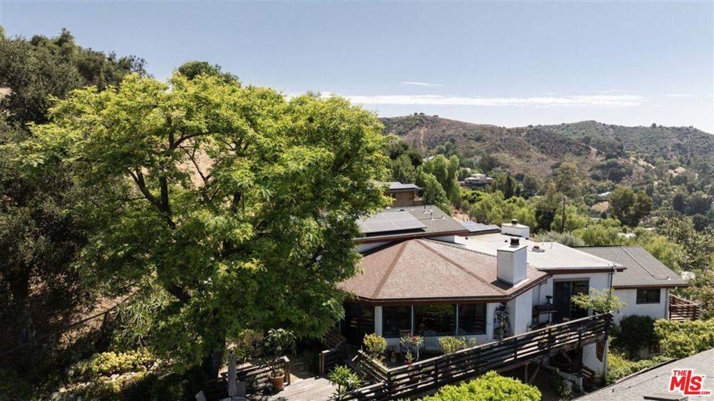 Topanga, CA 90290,2733 Halsey RD