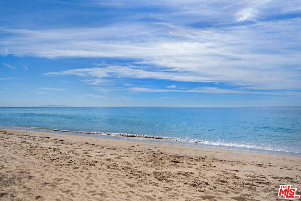 Malibu, CA 90265,21520 Pacific Coast HWY
