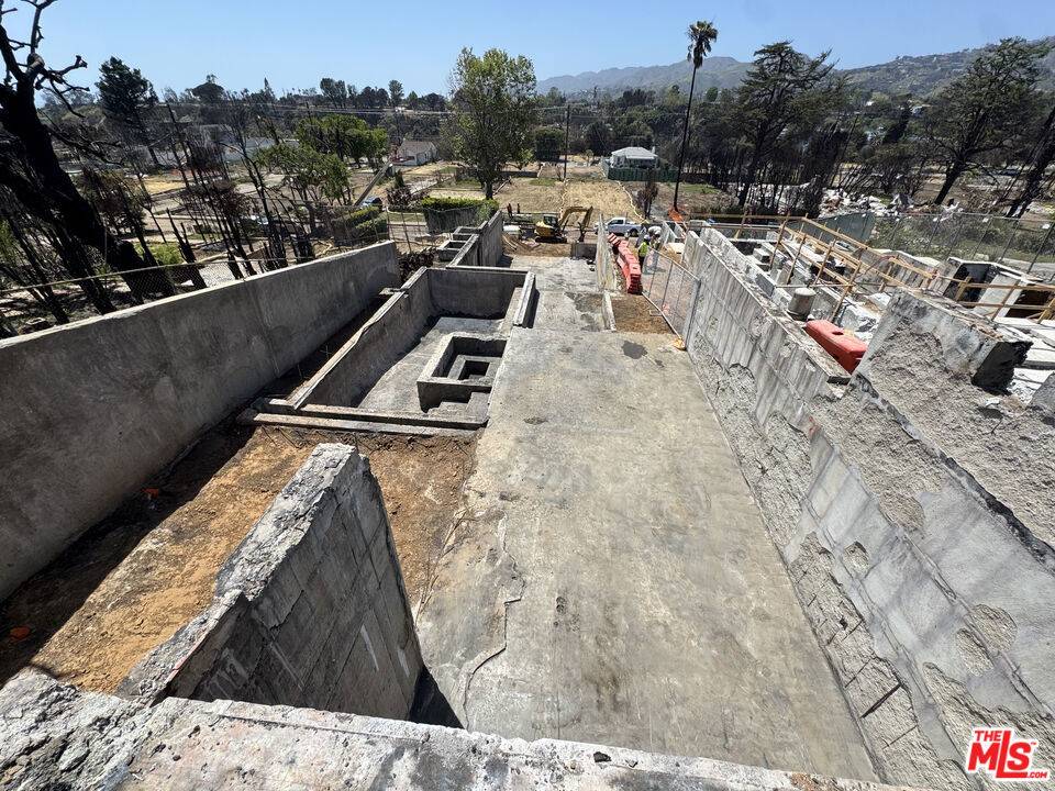 Pacific Palisades, CA 90272,716 Haverford AVE