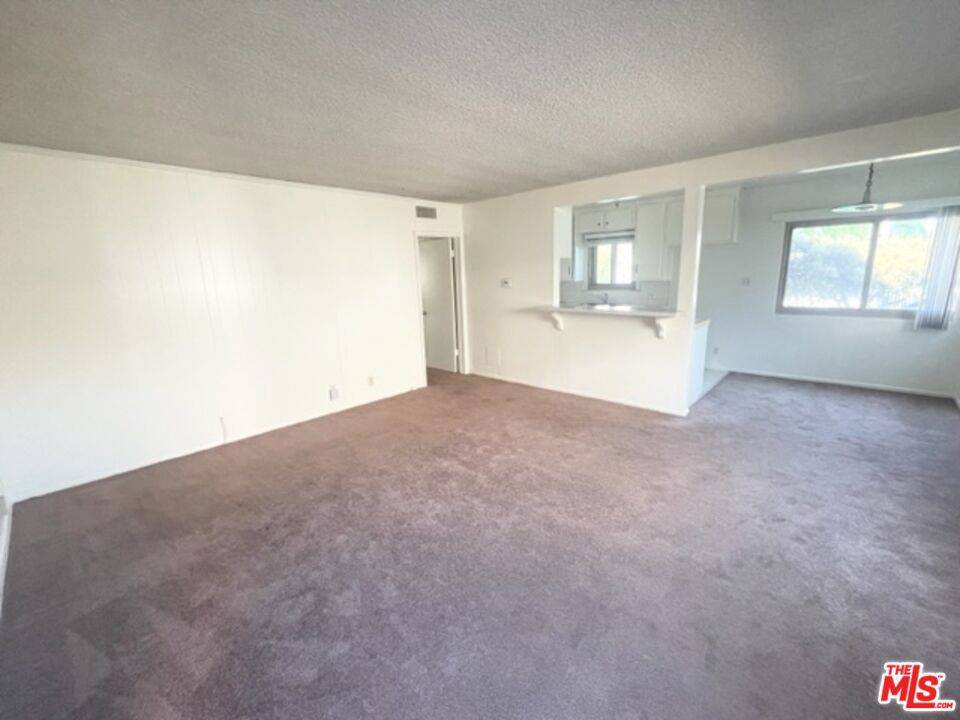 Inglewood, CA 90301,628 S Osage AVE #7