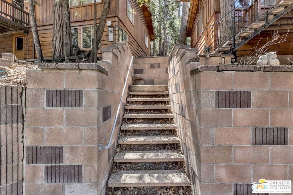 Idyllwild, CA 92549,52507 Sylvan WAY