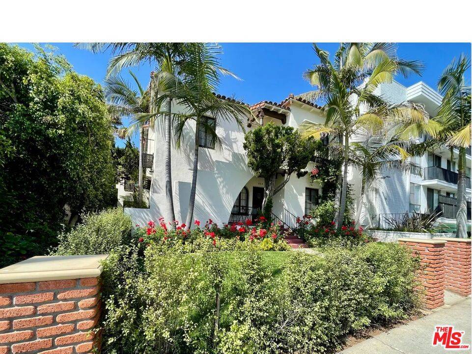 Santa Monica, CA 90403,854 4th ST #F