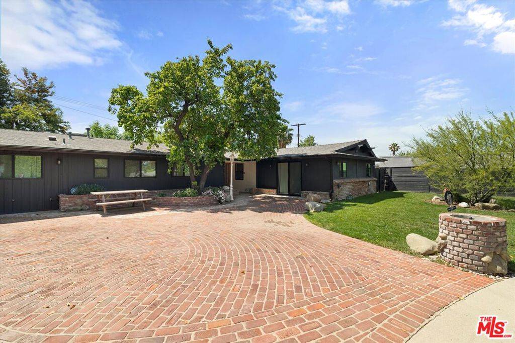 Woodland Hills, CA 91367,5444 Cromer PL