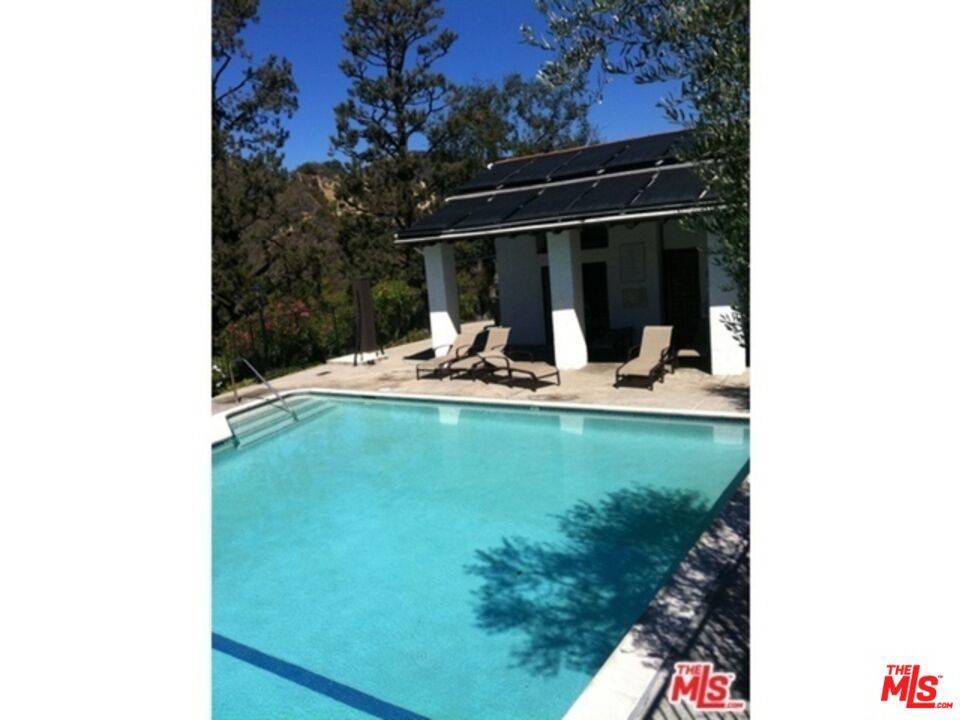 Pacific Palisades, CA 90272,1629 Michael LN