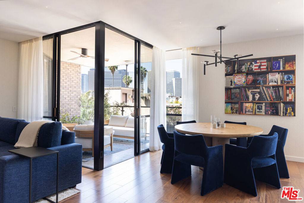Beverly Hills, CA 90212,211 S Spalding DR #305N