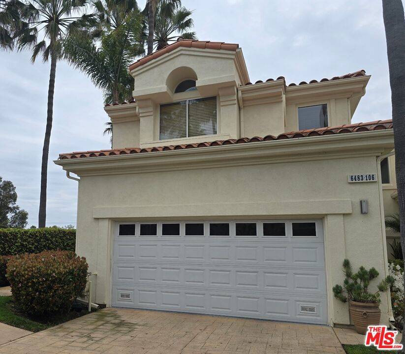 Malibu, CA 90265,6483 Zuma View PL #106