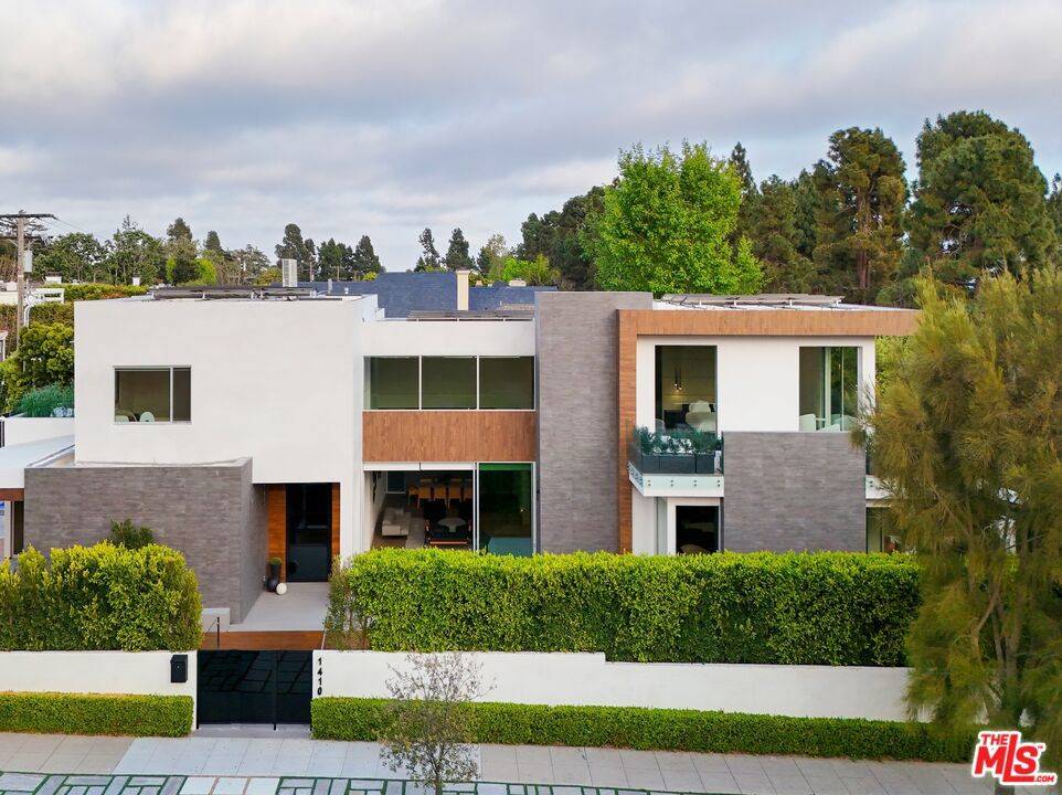 Santa Monica, CA 90402,1410 Georgina AVE