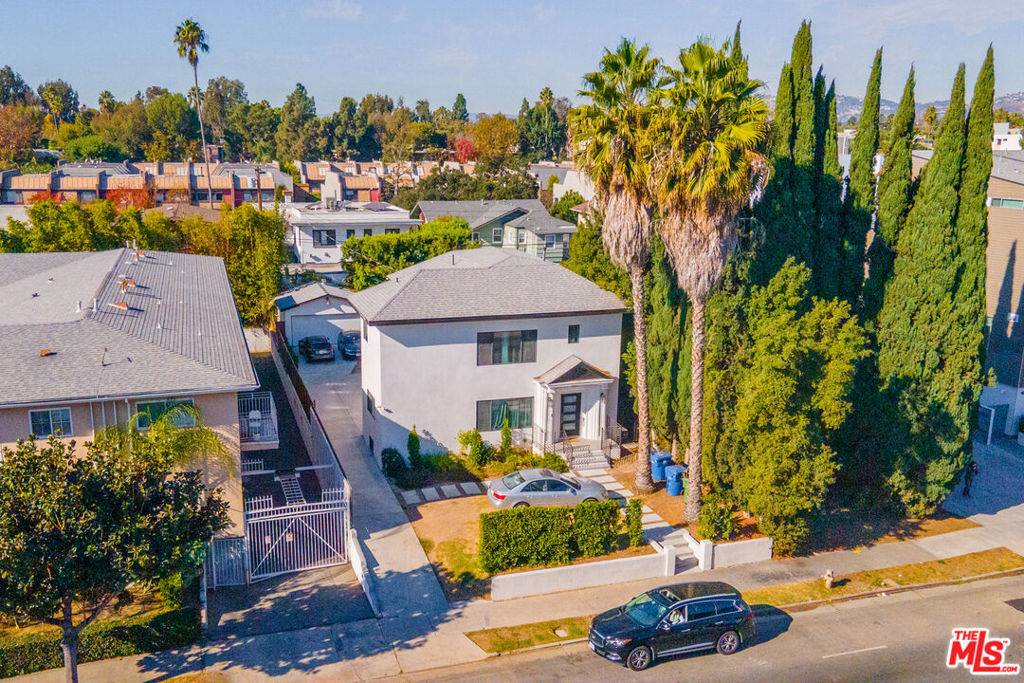 Los Angeles, CA 90020,433 S Wilton PL