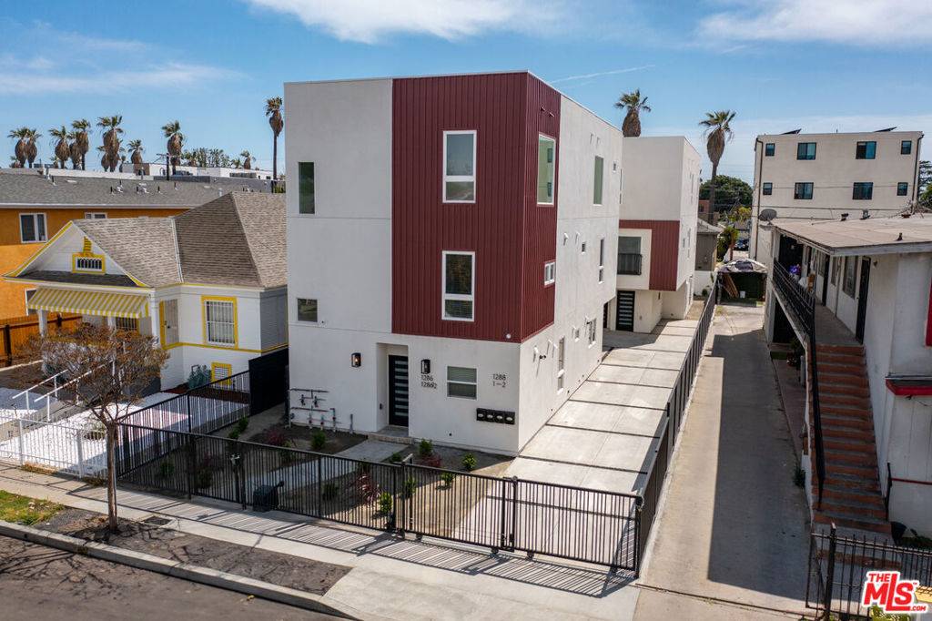 Los Angeles, CA 90007,1286 W 35th PL