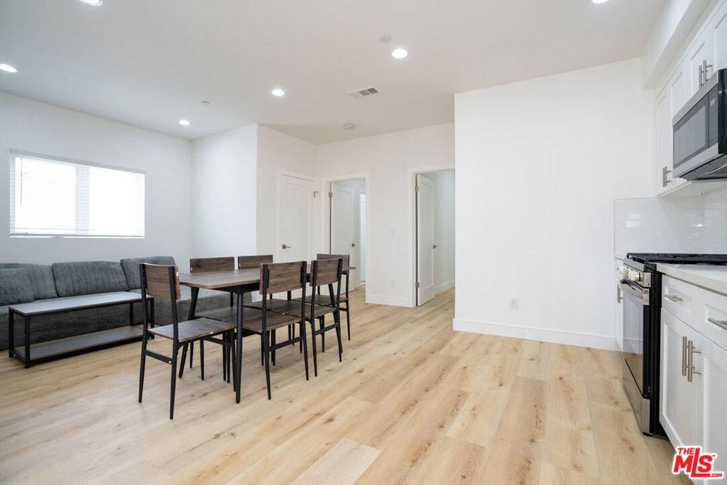 Los Angeles, CA 90007,1286 W 35th PL