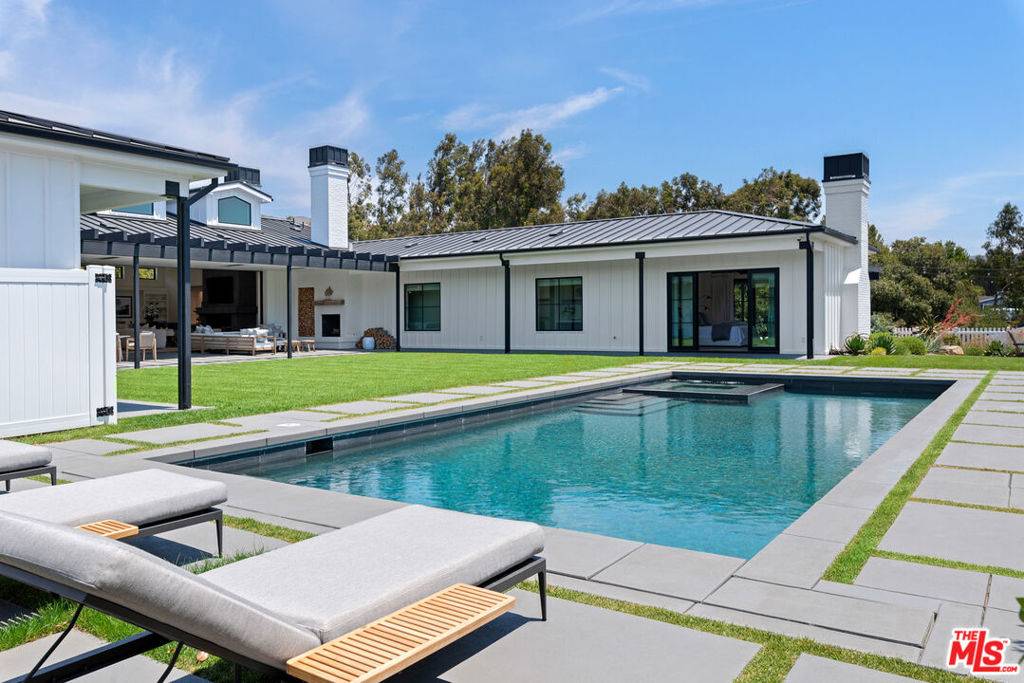 Malibu, CA 90265,6530 Zuma View PL