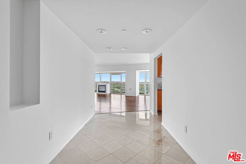 Marina Del Rey, CA 90292,13600 MARINA POINTE DR #1709